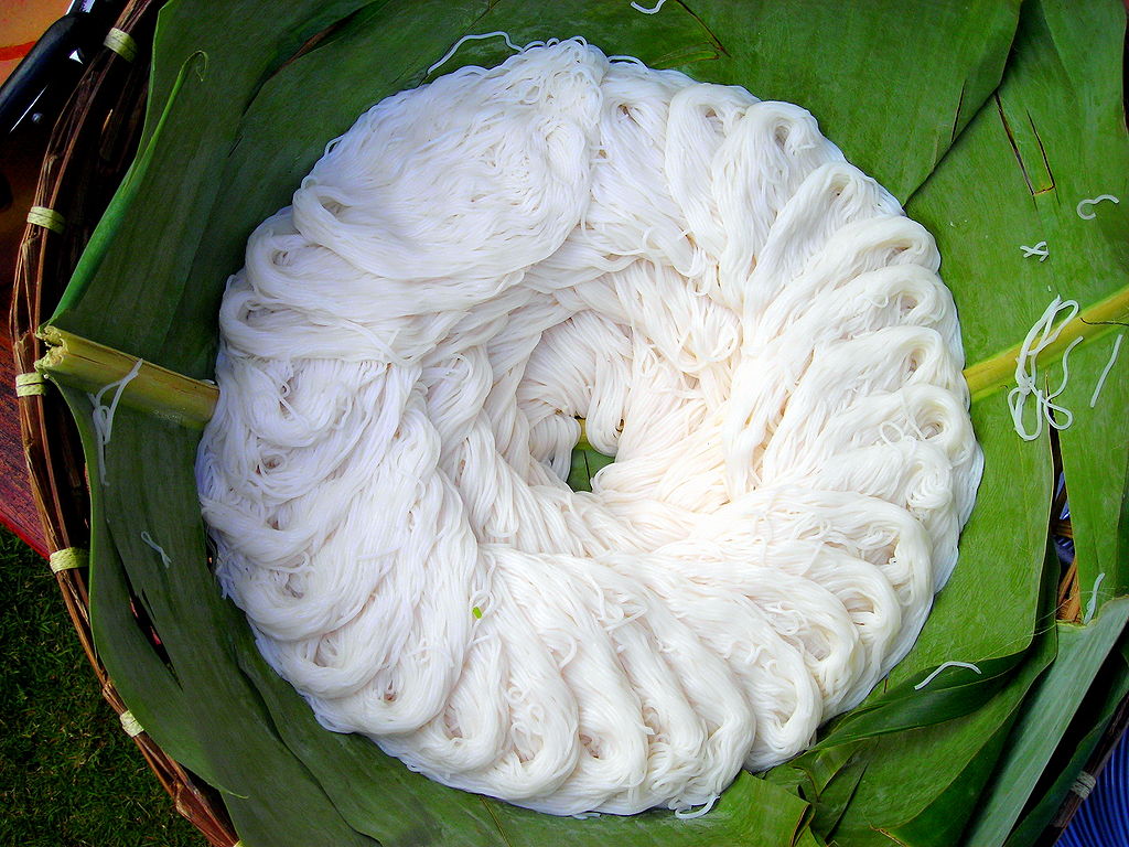 Bà đẻ có được ăn bún không