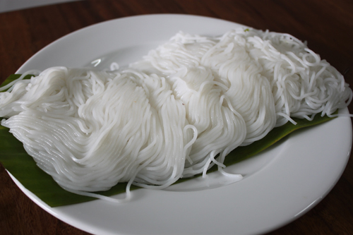 ba de an bun duoc khong